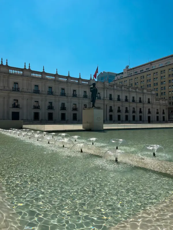 que-ver-y-hacer-en-santiago-de-chile-palacio-de-la-moneda