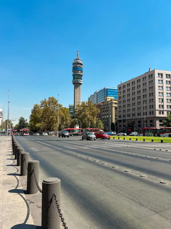 que-ver-y-hacer-en-santiago-de-chile-torre-entel