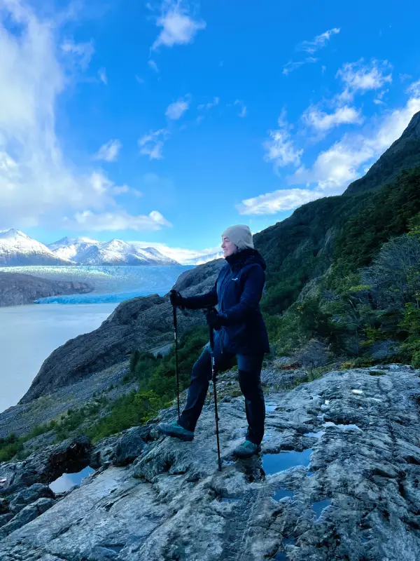 Circuito-W-en-Torres-del-Paine-Patagonia-Chile-lago-glaciar-grey