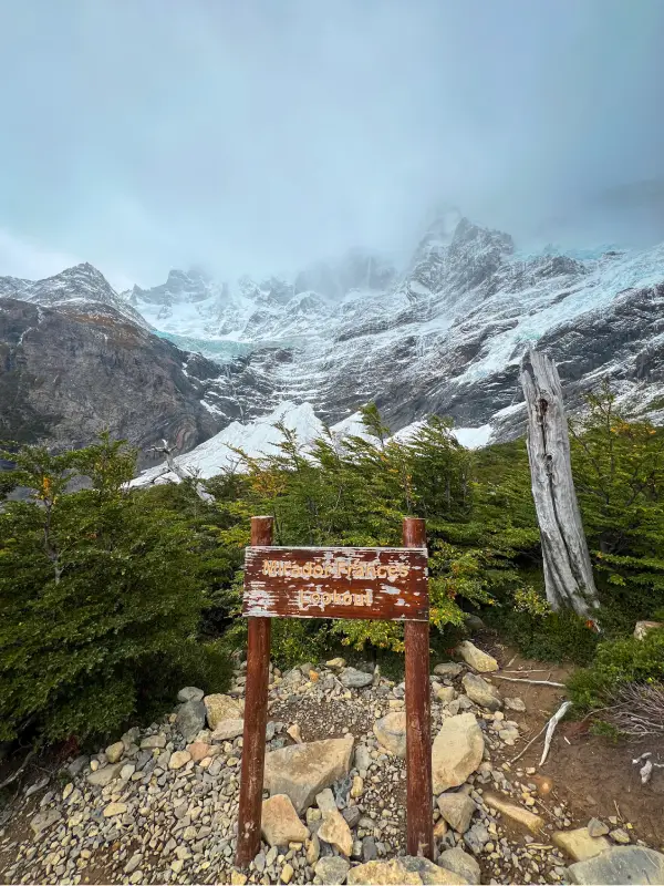 Circuito-W-en-Torres-del-Paine-Patagonia-Chile-mirador-frances