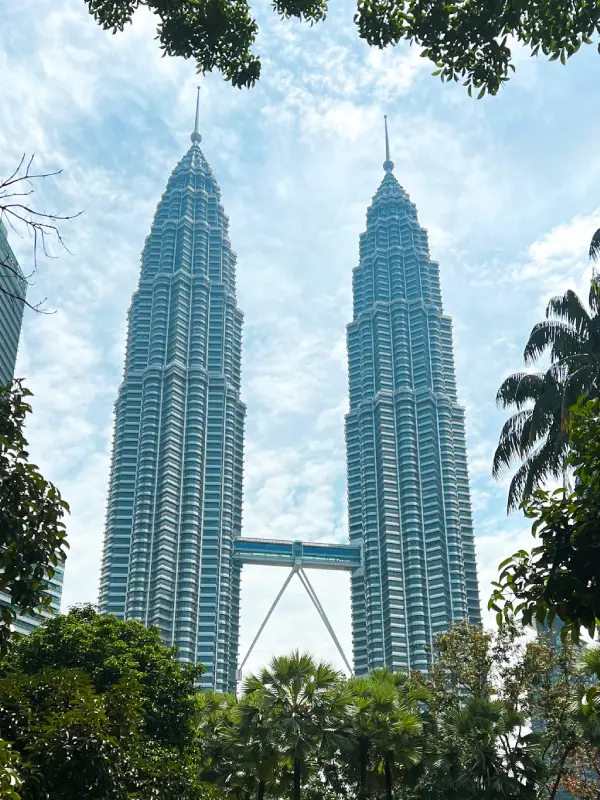 Malasia-viajes-internacionales-asia-torres-petronas-kuala-lumpur-klcc-park