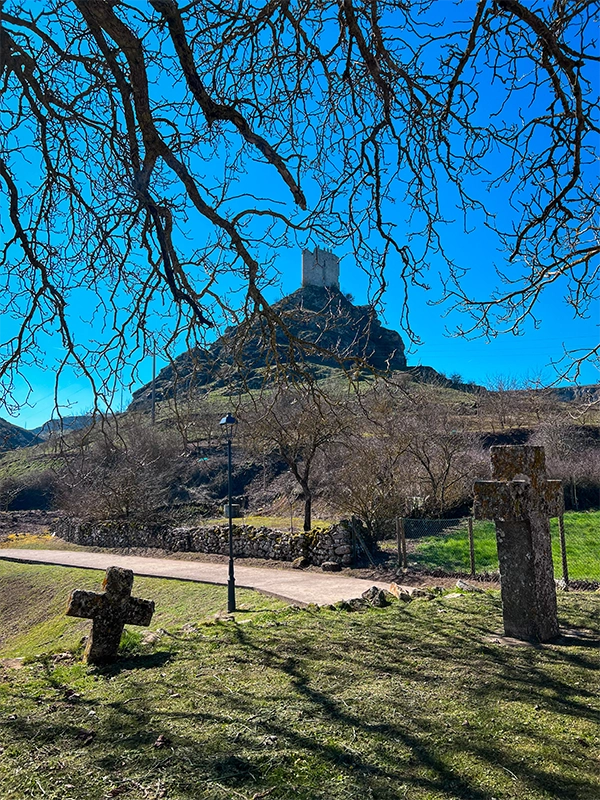 pueblos-mas-bonitos-del-norte-de-burgos-urbel-del-castillo Ruta por los pueblos más bonitos del norte de Burgos en coche 14