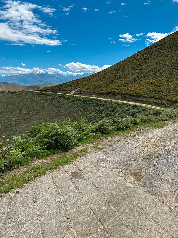 ruta-al-techo-de-ribadesella-pico-mofrechu-pista-camino